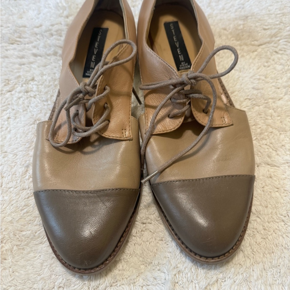 Steve Madden Women's Beige and Dark Brown Loafers